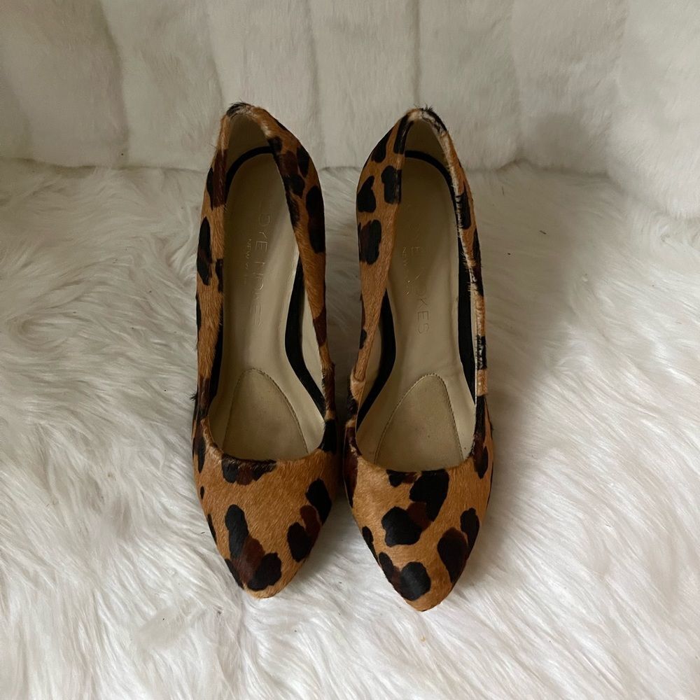 Coye Nokes New York leopard print calf hair slip on heels round toe size…